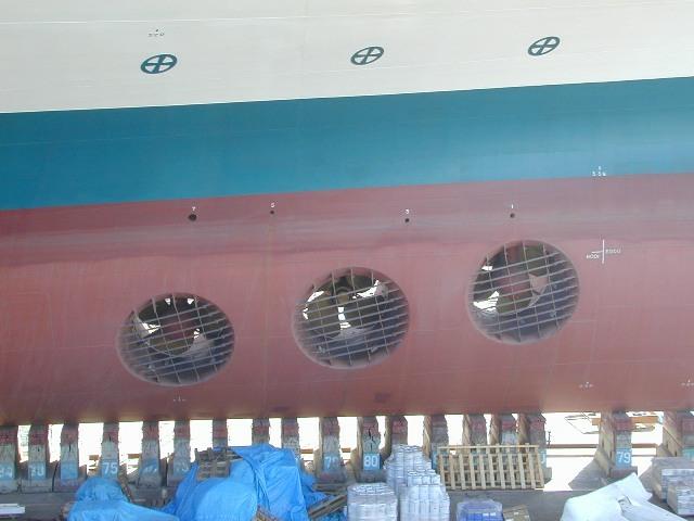 Sapphire_Bow_Thruster_Side